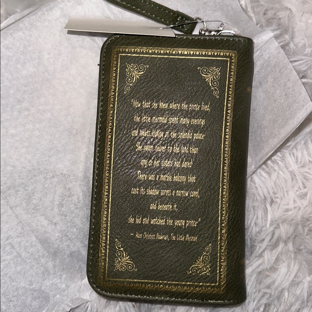 Disney The Little Mermaid Ariel Book Cover Wallet or Wristlet - BRAND NEW - Picture 8 of 8